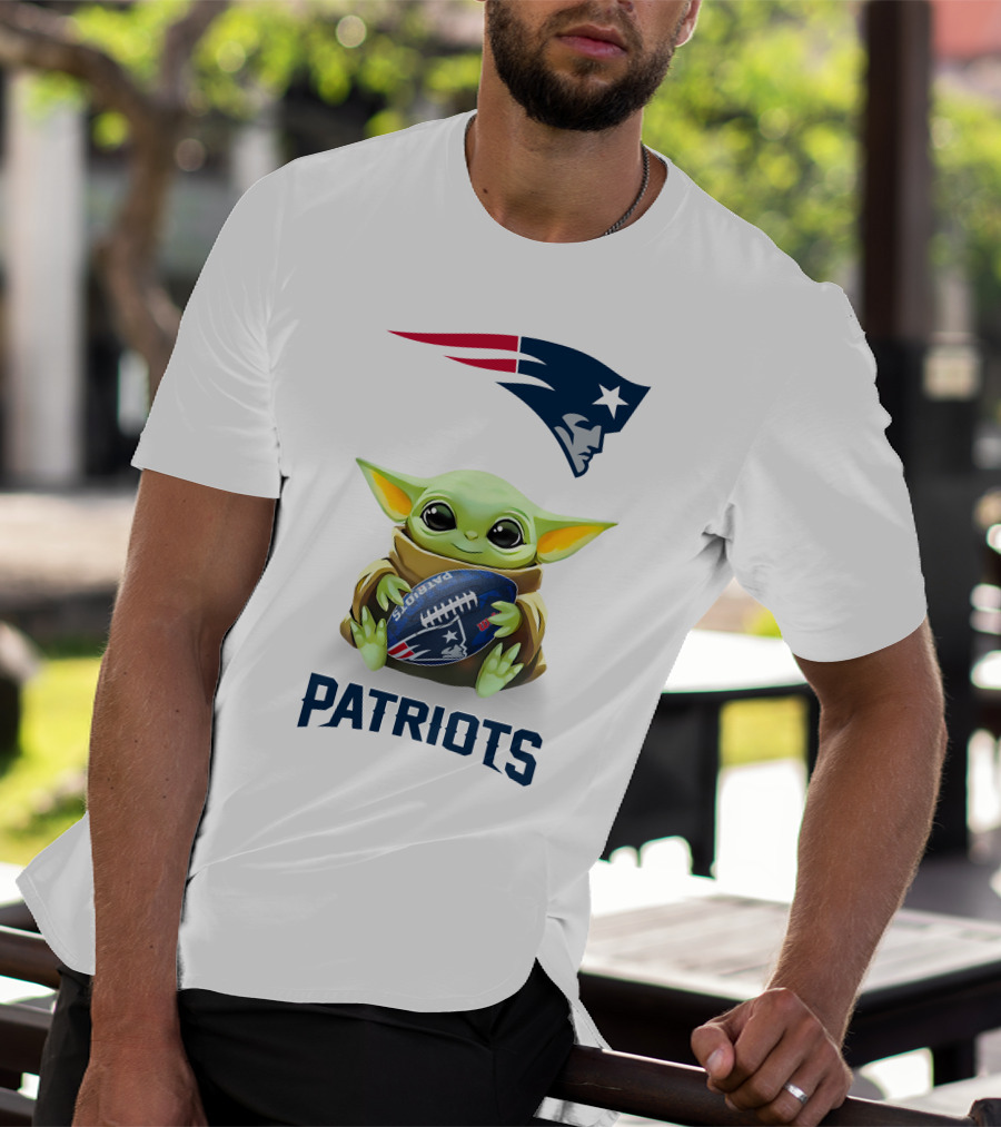 Star Wars Baby Yoda Hug New England Patriots Football Patriots T-Shirt