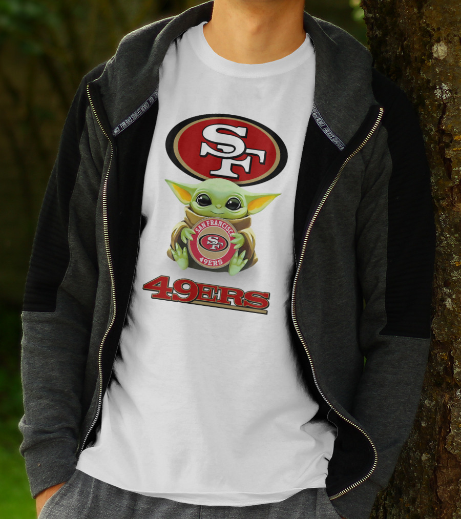 Star Wars Baby Yoda SF 49ers Hug Logo 49ers T-Shirt