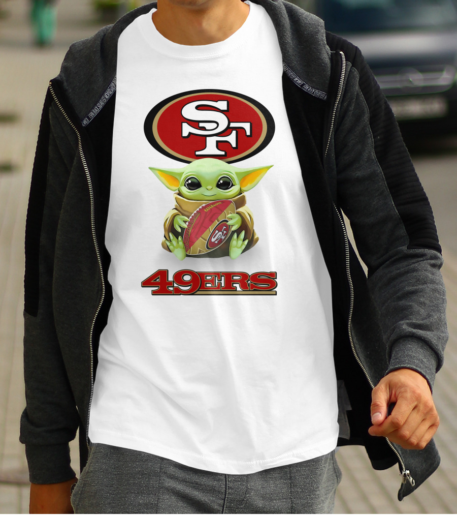Star Wars Baby Yoda Hugging San Francisco 49ers Football 49ers SF T-Shirt