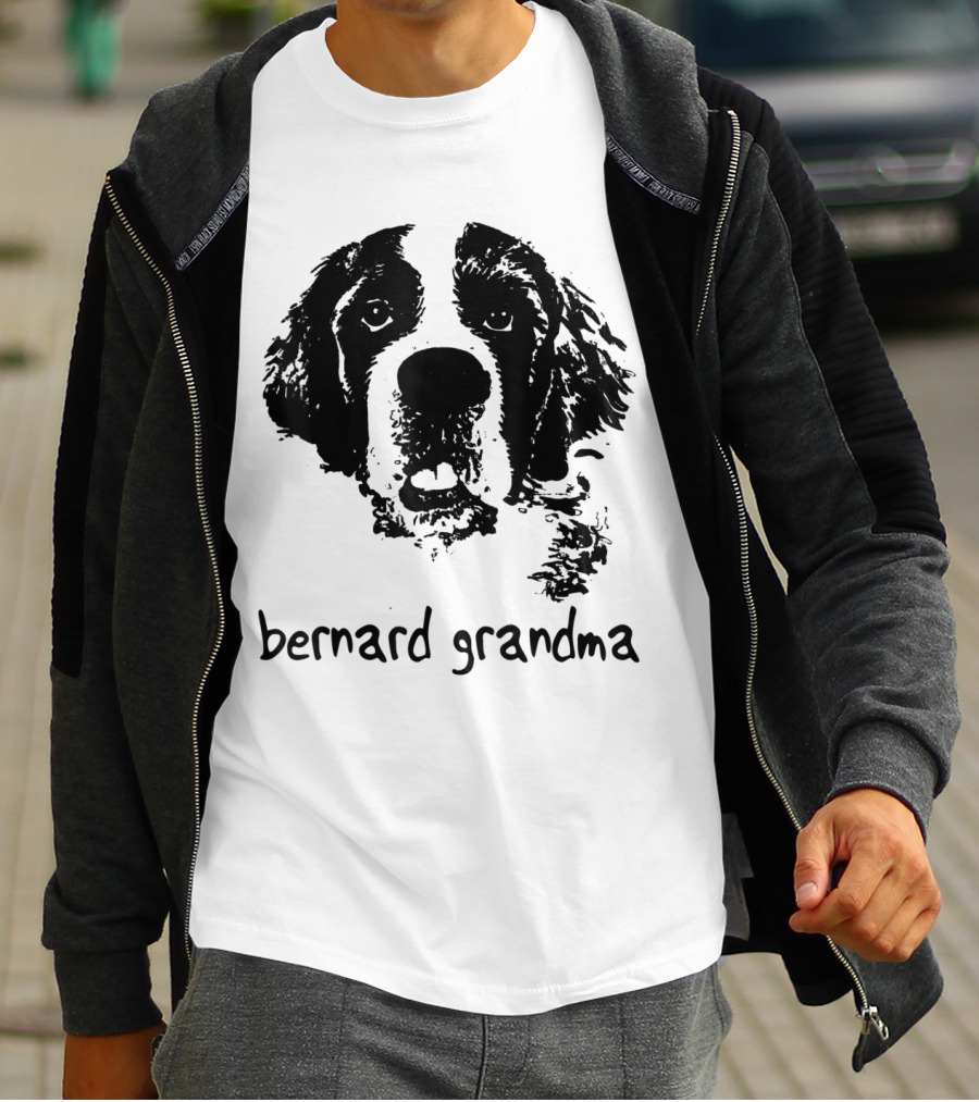 Bernard Grandma Hand Drawn Dog Lovers Gift T-Shirt