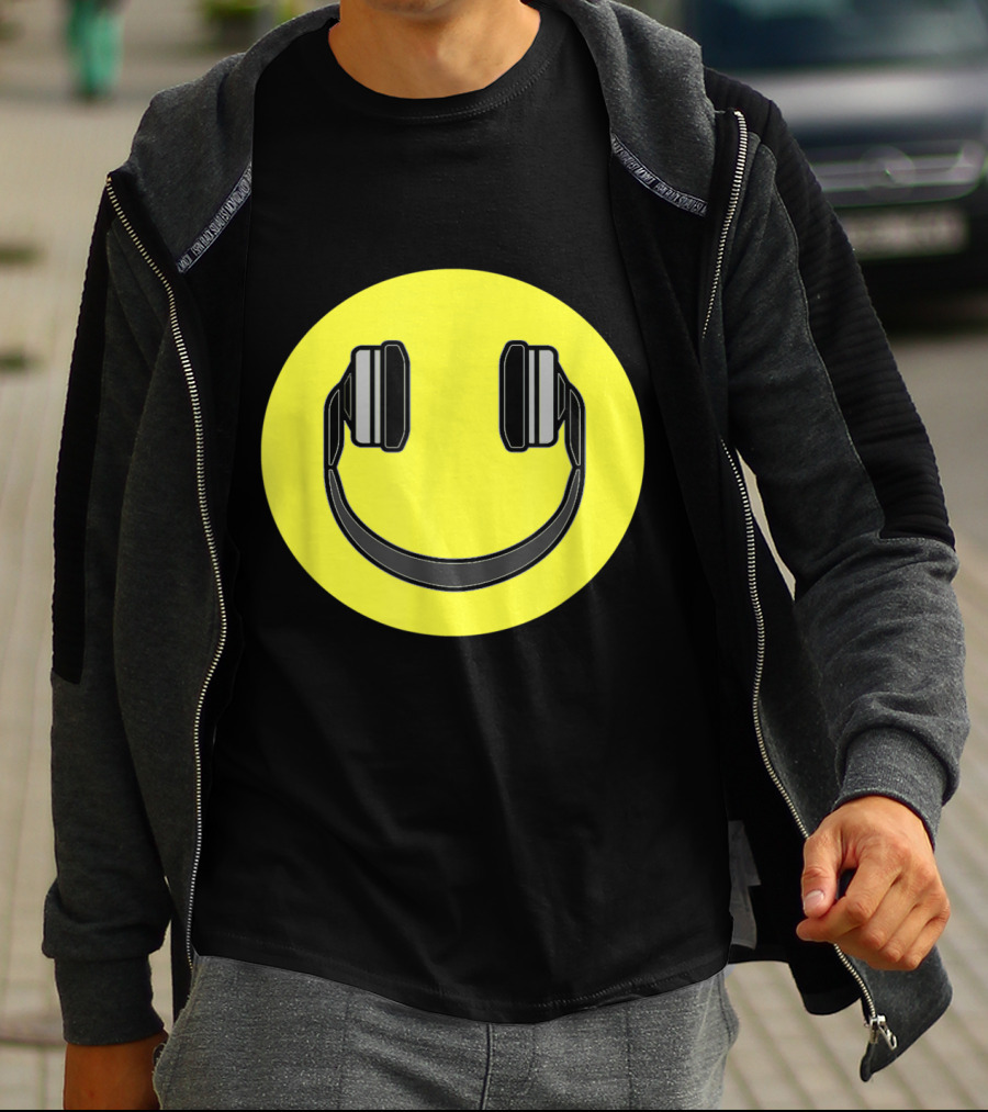 Club Smiley Techno Music DJ Headphone Face T-Shirt