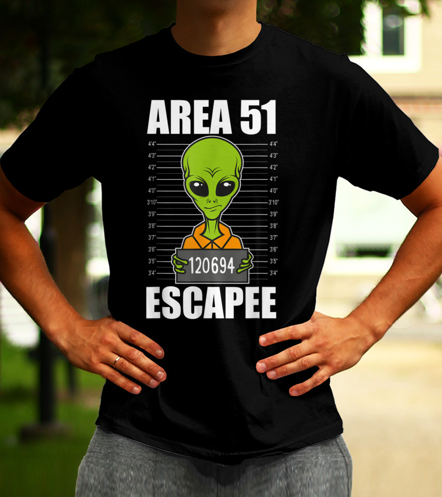 Area 51 Escapee Alien Mugshot With Height Chart T-Shirt