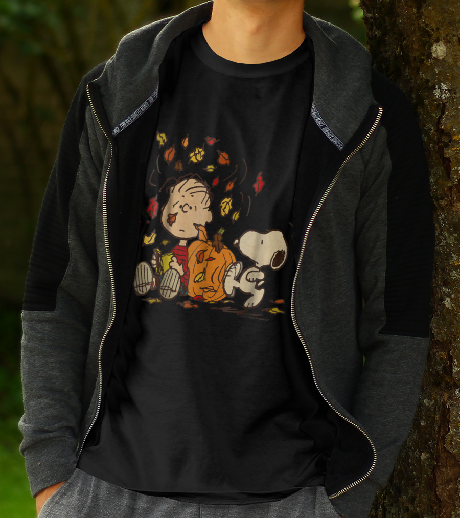 Peanuts Snoopy Linus With Pumpkin And Falling Leaves T-Shirt