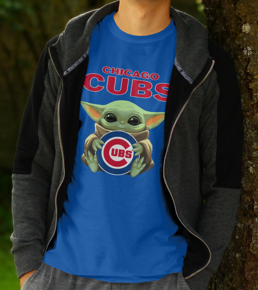 Chicago Cubs Baby Yoda Holding Cubs T-Shirt