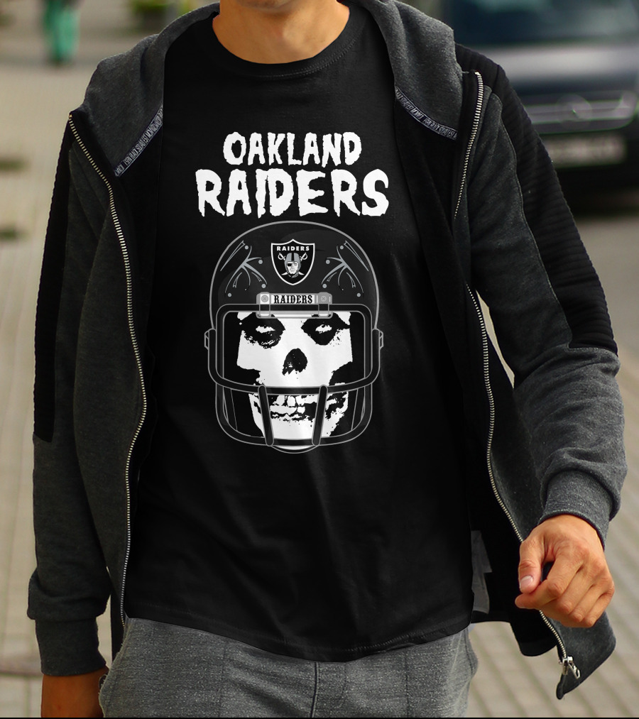 Oakland Raiders Skull Helmet T-Shirt
