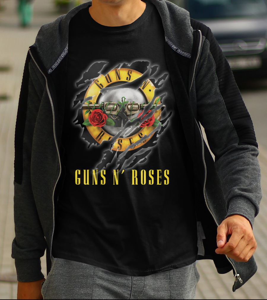 Guns N' Roses Logo With Pistols And Red Roses On Black T-Shirt