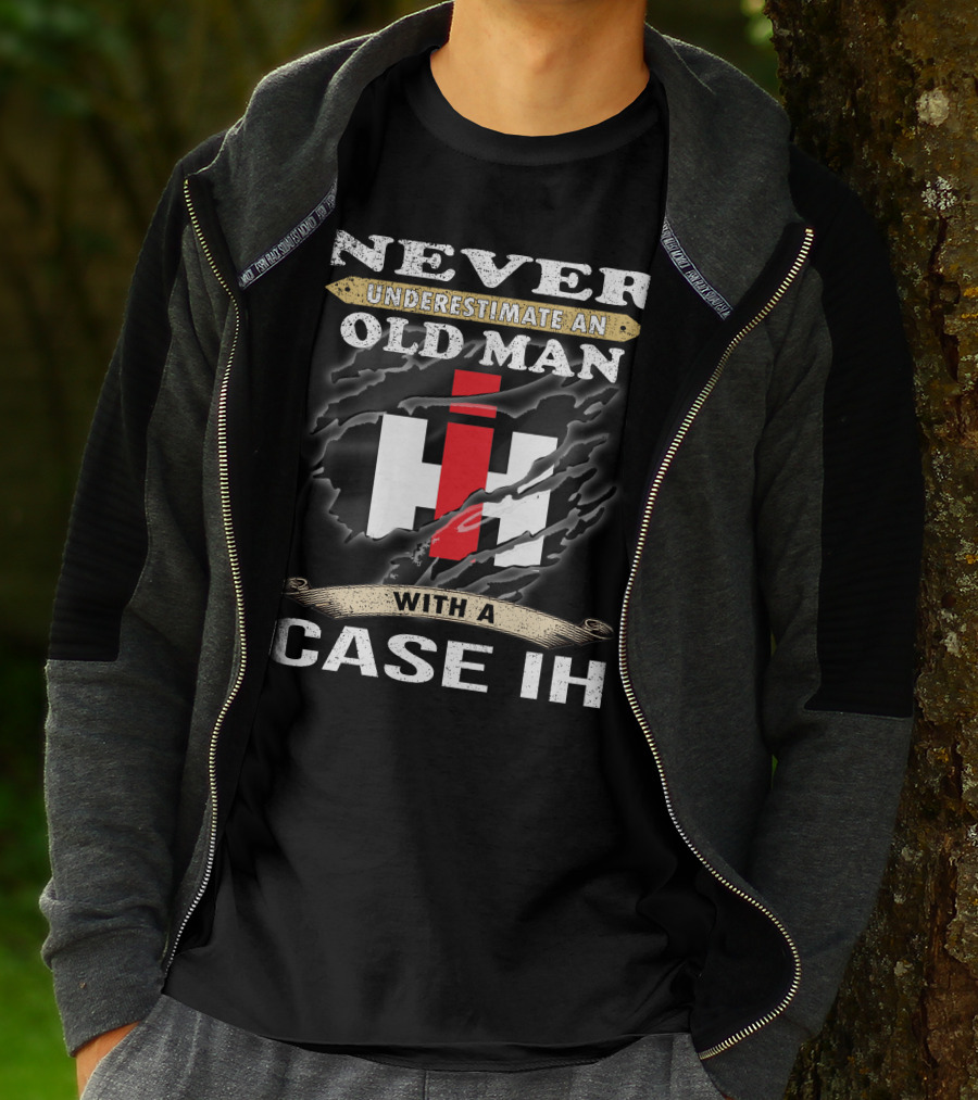 Never Underestimate An Old Man With A Case Ih Ih T-Shirt