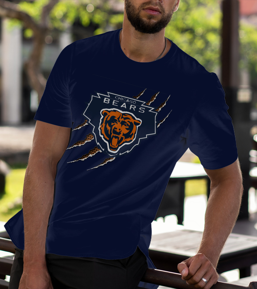 Chicago Bears Logo With Roaring Bear And Claw Marks T-Shirt