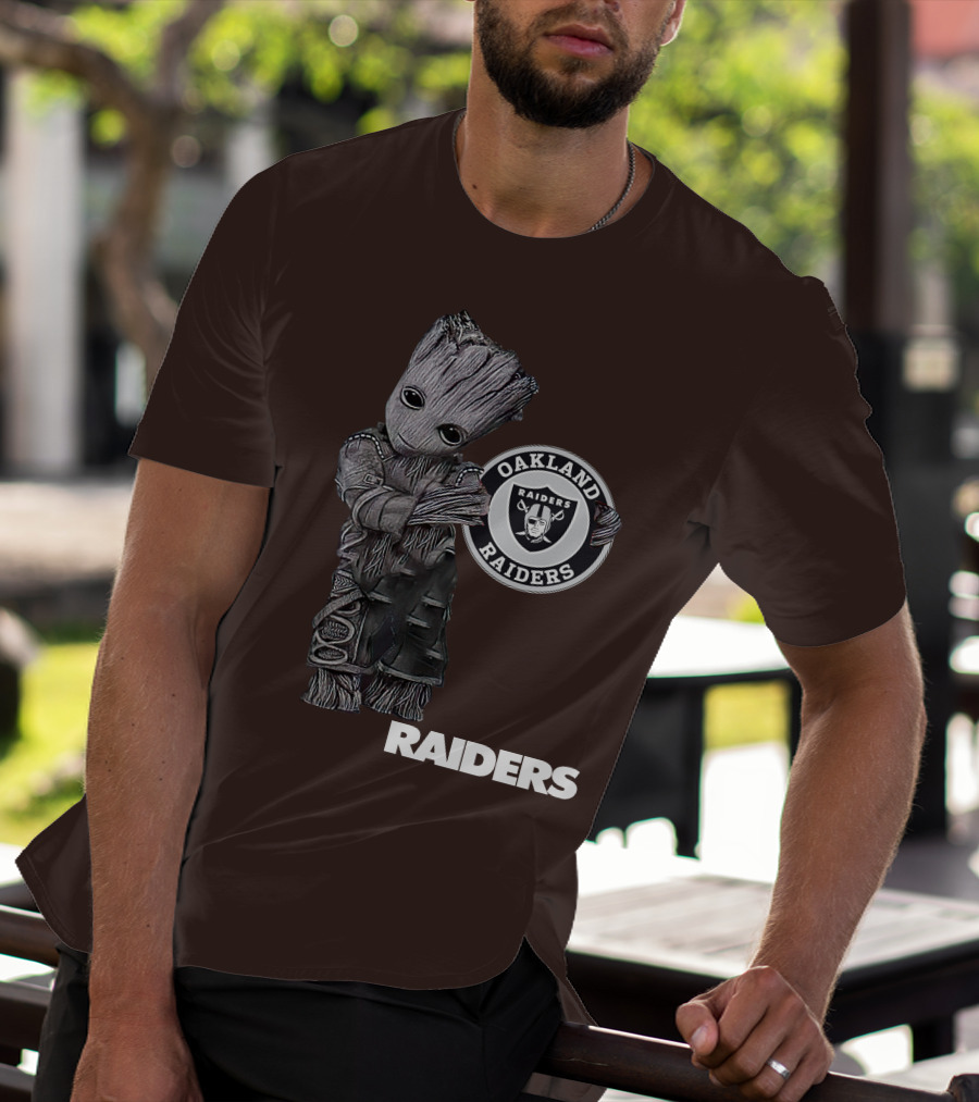 Oakland Raiders Groot Holding T-Shirt
