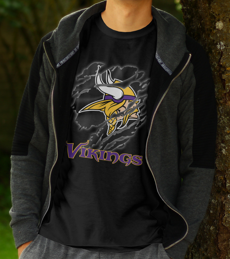 Vikings Nfl Football Helmet Logo Claw Marks Vintage Fan T-Shirt