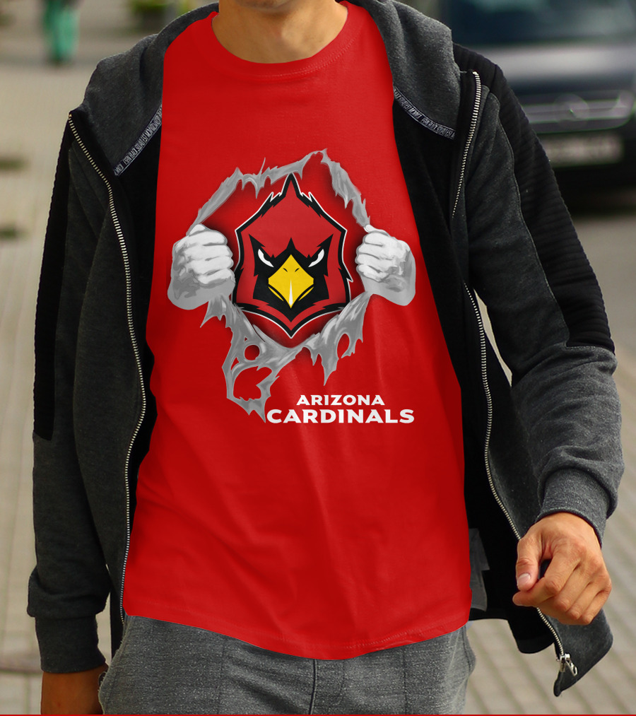 Arizona Cardinals Fierce Mascot Display With 06 Football Spirit T-Shirt