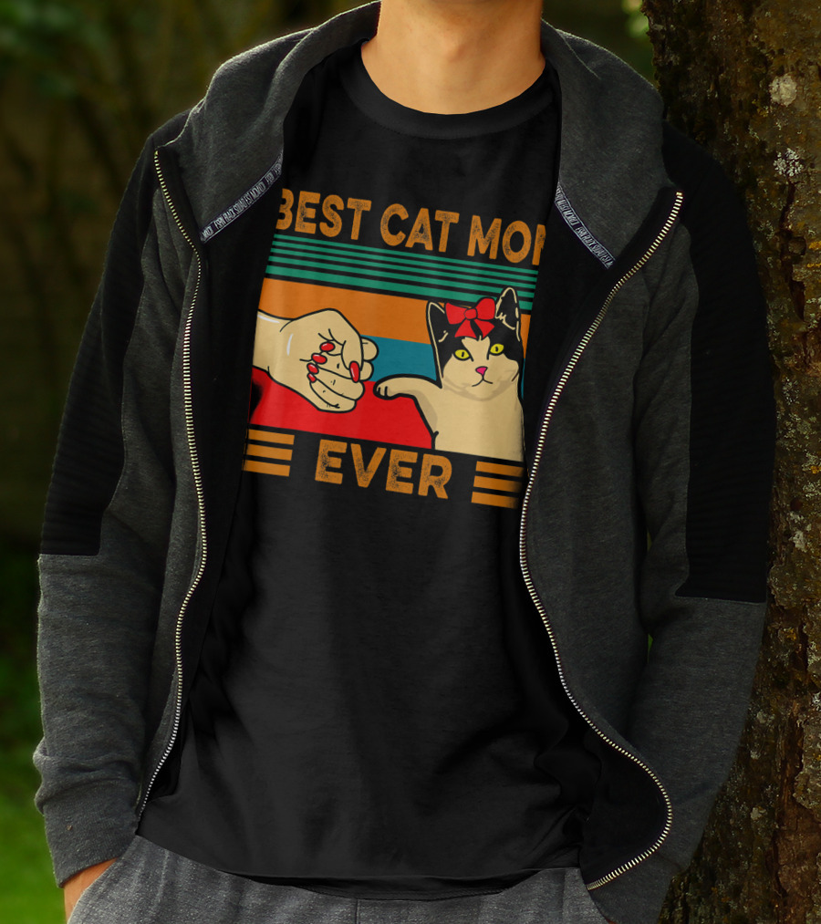 Best Cat Mom Ever Vintage Retro Cat Fist Bump T-Shirt
