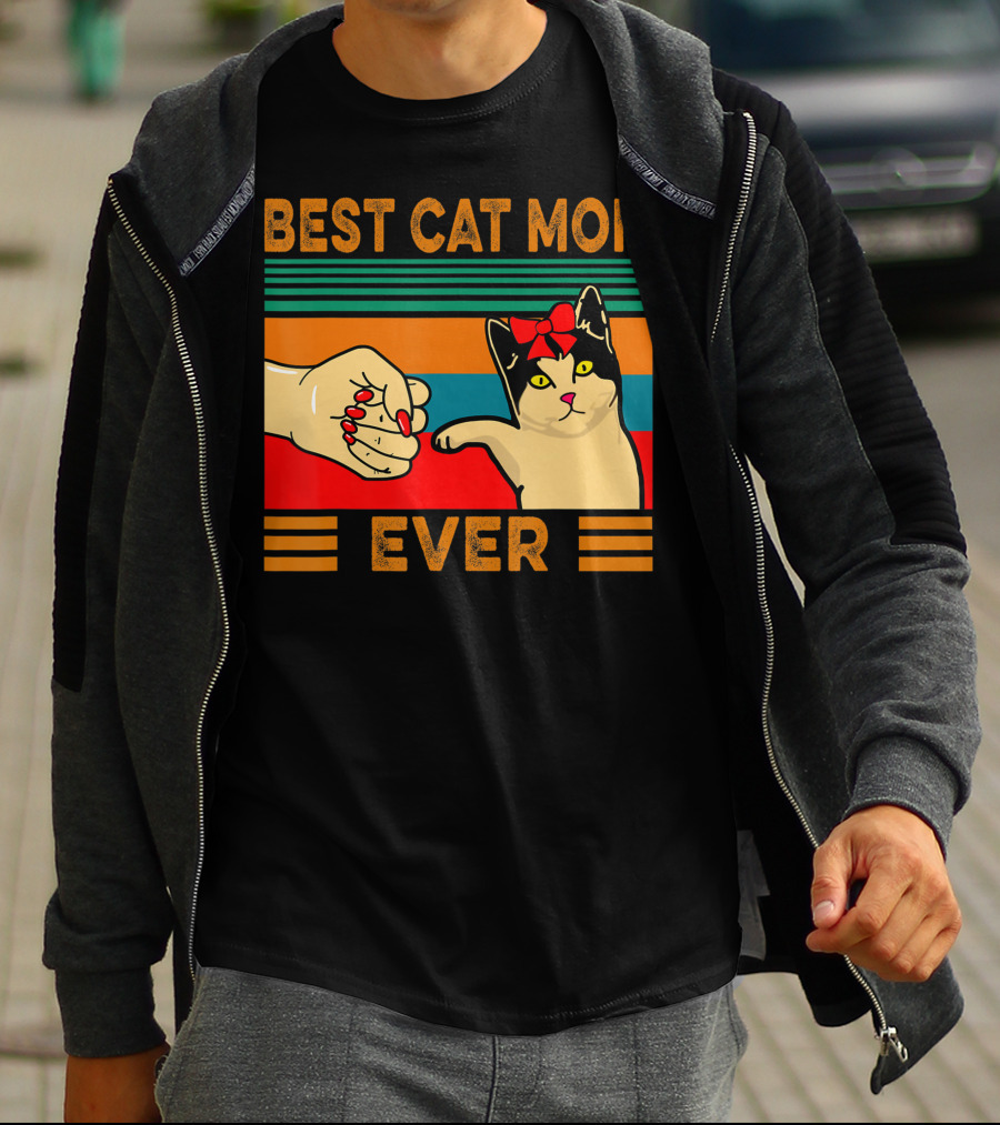 Best Cat Mom Ever Vintage Retro Cat Fist Bump T-Shirt