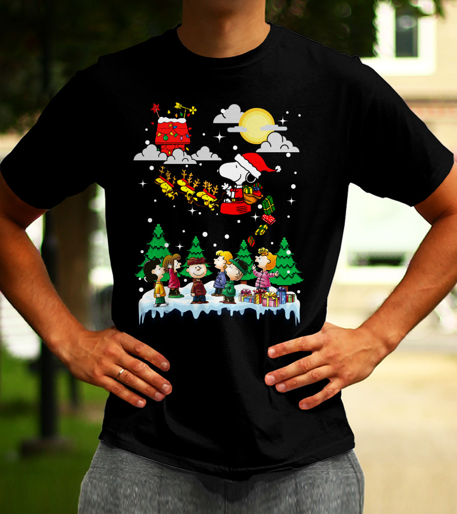 Peanuts Christmas Charlie Brown Snoopy Santa Sleigh Woodstock Scene T-Shirt