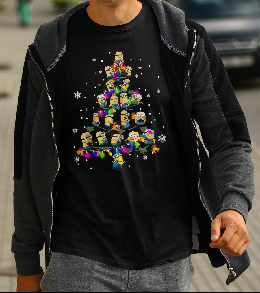 Minion Christmas Tree With Colorful Lights And Snowflakes Zn958 T-Shirt
