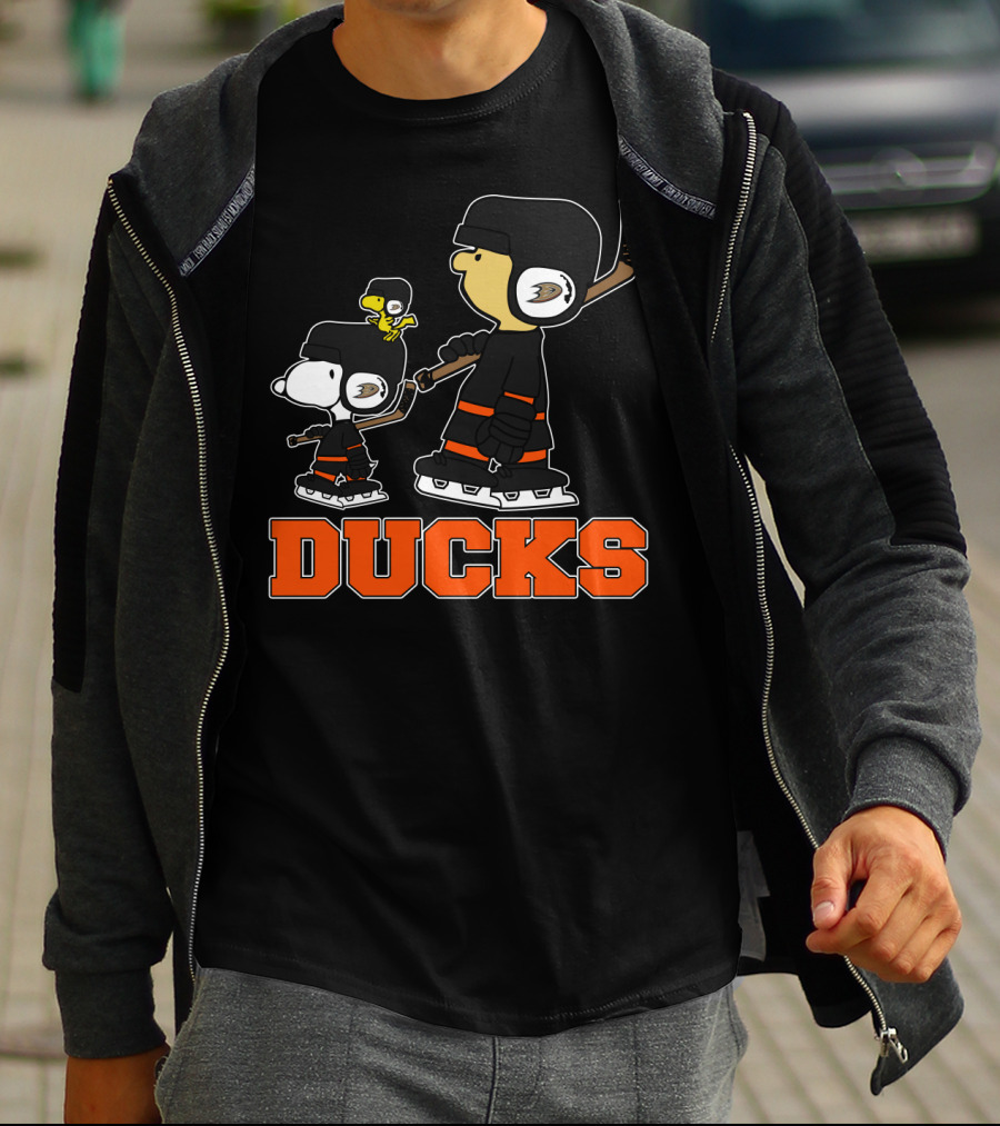 Snoopy Woodstock And Anaheim Ducks Hockey Team Fans T-Shirt