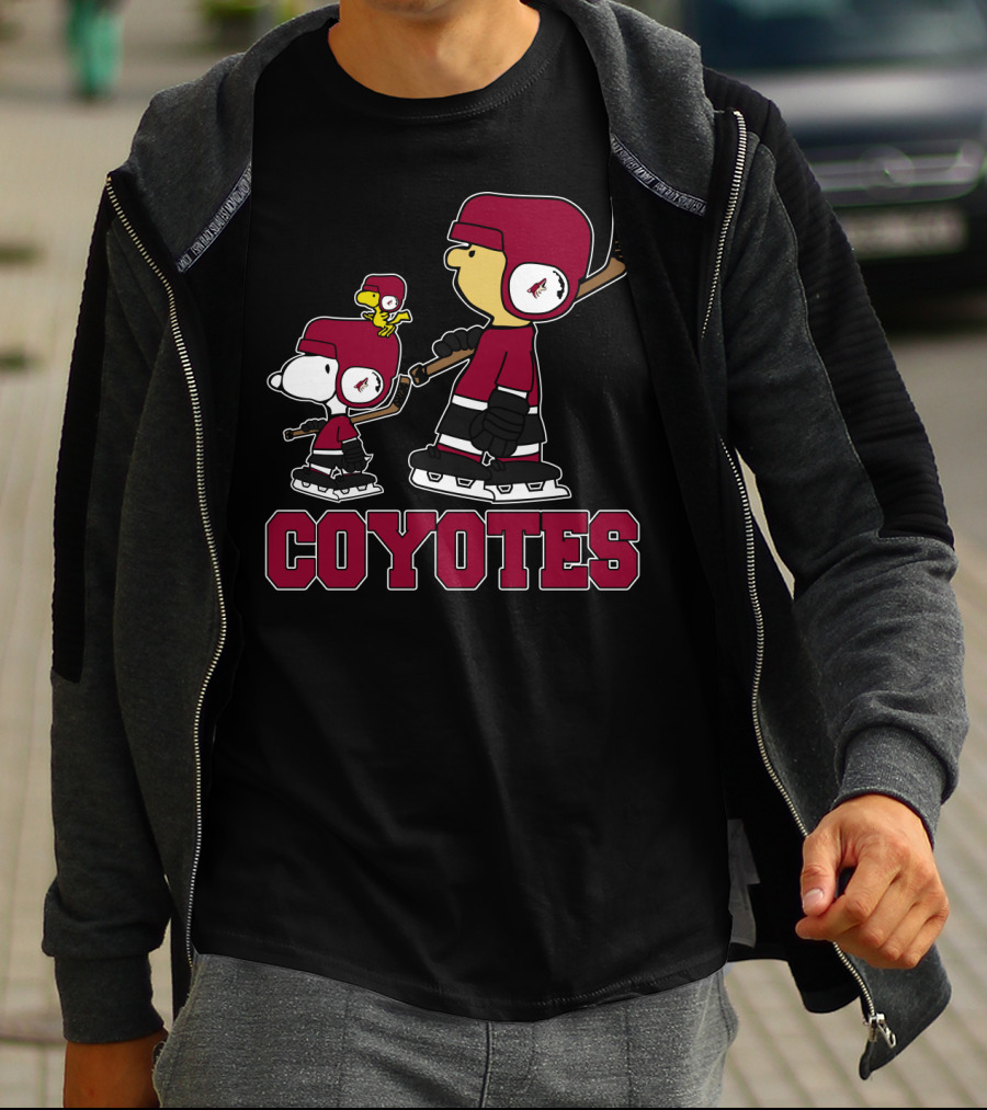 Snoopy Ice Hockey Coyotes Fans Peanuts Arizona Nhl Team T-Shirt