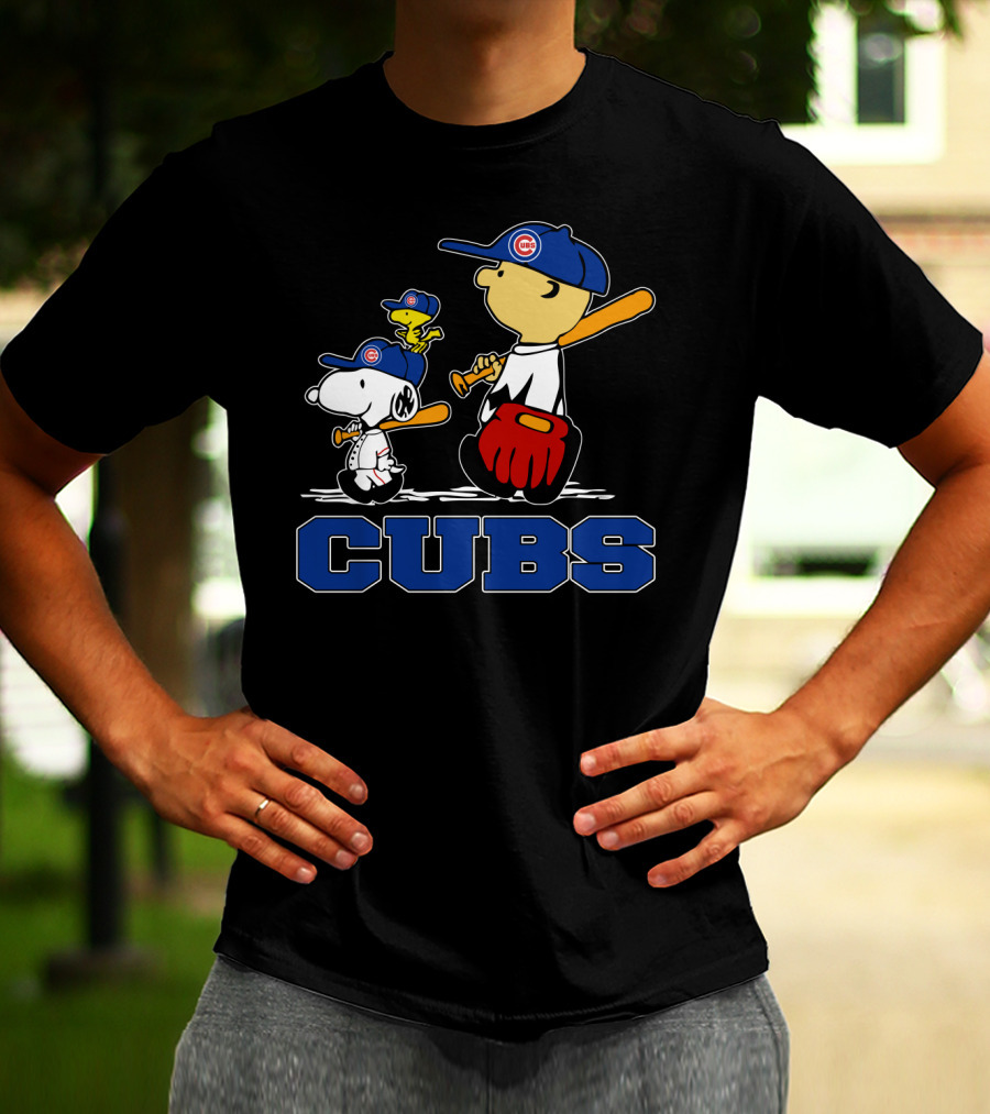Cubs Snoopy Woodstock Baseball Fans With Cubs Caps T-Shirt