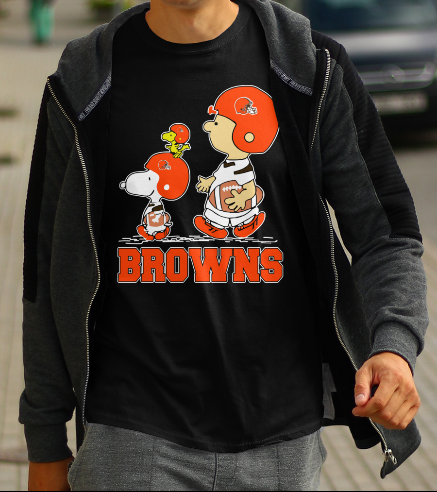 Snoopy And Woodstock With Cleveland Browns Football Helmets And Browns T-Shirt