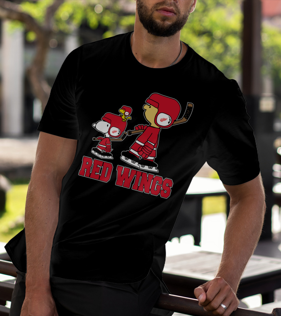Snoopy And Detroit Red Wings Ice Hockey Fan Team-Up T-Shirt