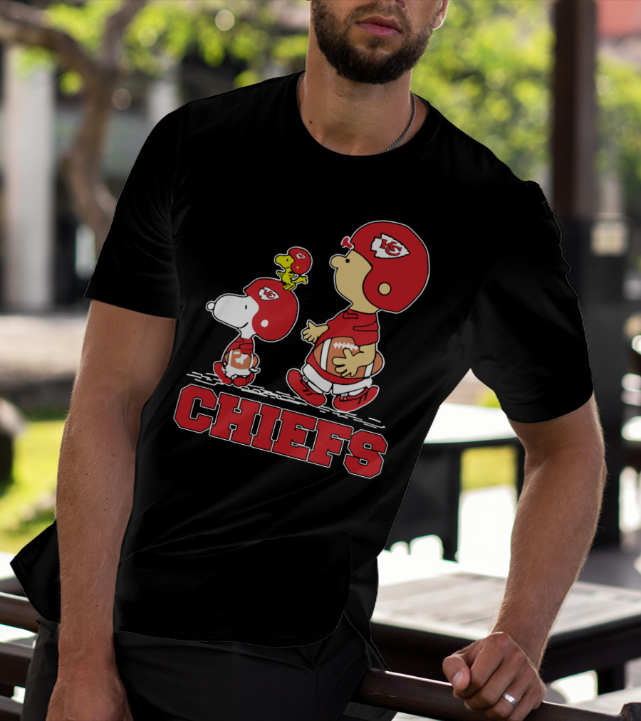 Snoopy And Friends Kansas City Chiefs Football Fans Celebration T-Shirt