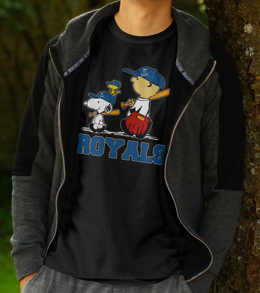Royals Fans With Snoopy Woodstock And Charlie Brown Peanuts Baseball Theme T-Shirt