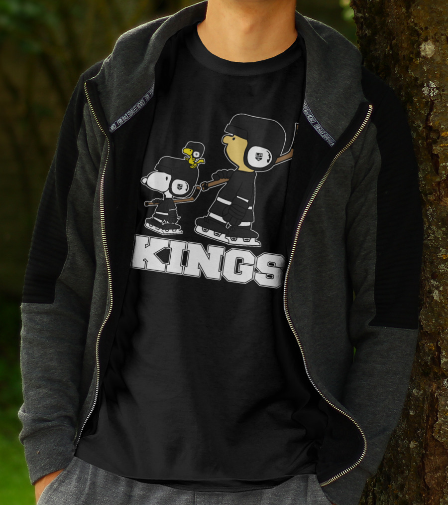 Snoopy Woodstock And Los Angeles Kings Hockey Fans Ice Skating T-Shirt