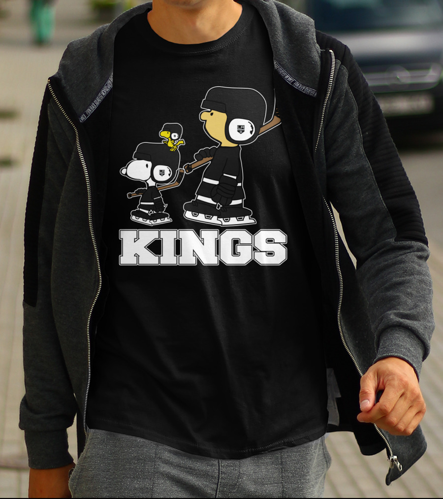 Snoopy Woodstock And Los Angeles Kings Hockey Fans Ice Skating T-Shirt