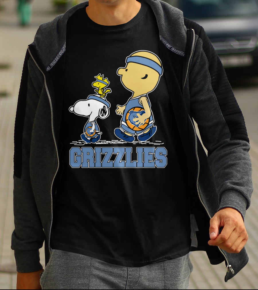 Snoopy Woodstock Charlie Brown Memphis Grizzlies Basketball Fans T-Shirt