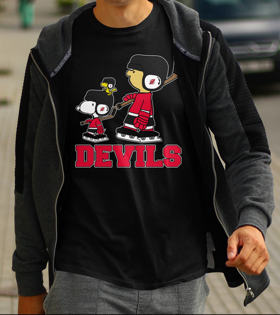 Snoopy And Woodstock In New Jersey Devils Hockey Gear T-Shirt