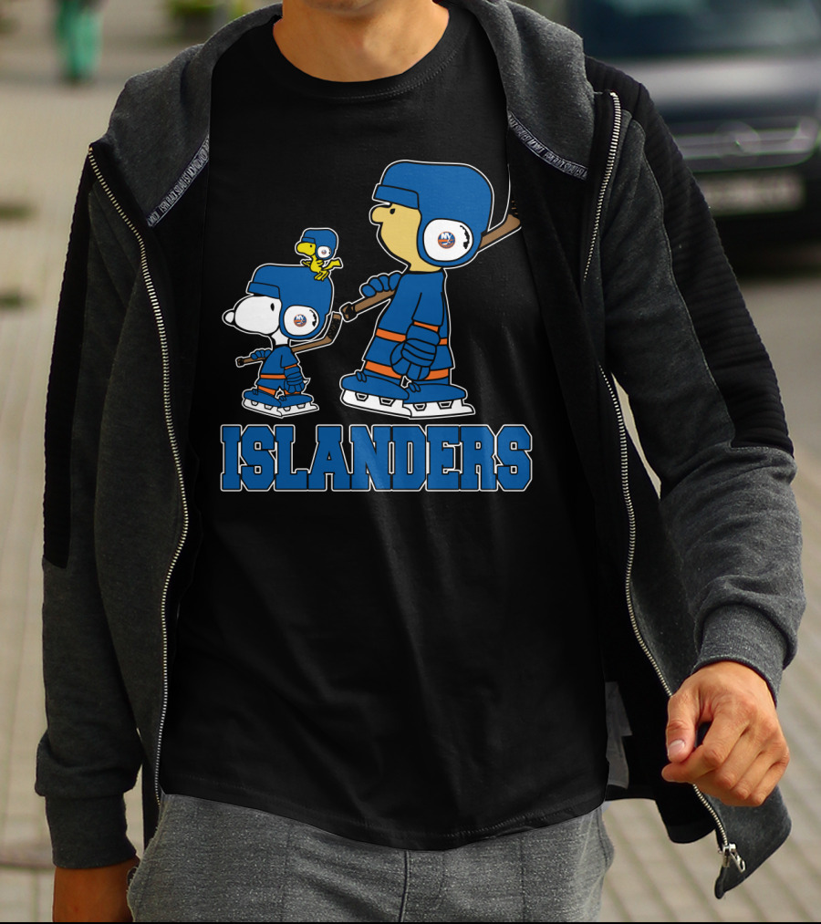 Snoopy And Woodstock Ice Hockey With Islanders Fans T-Shirt