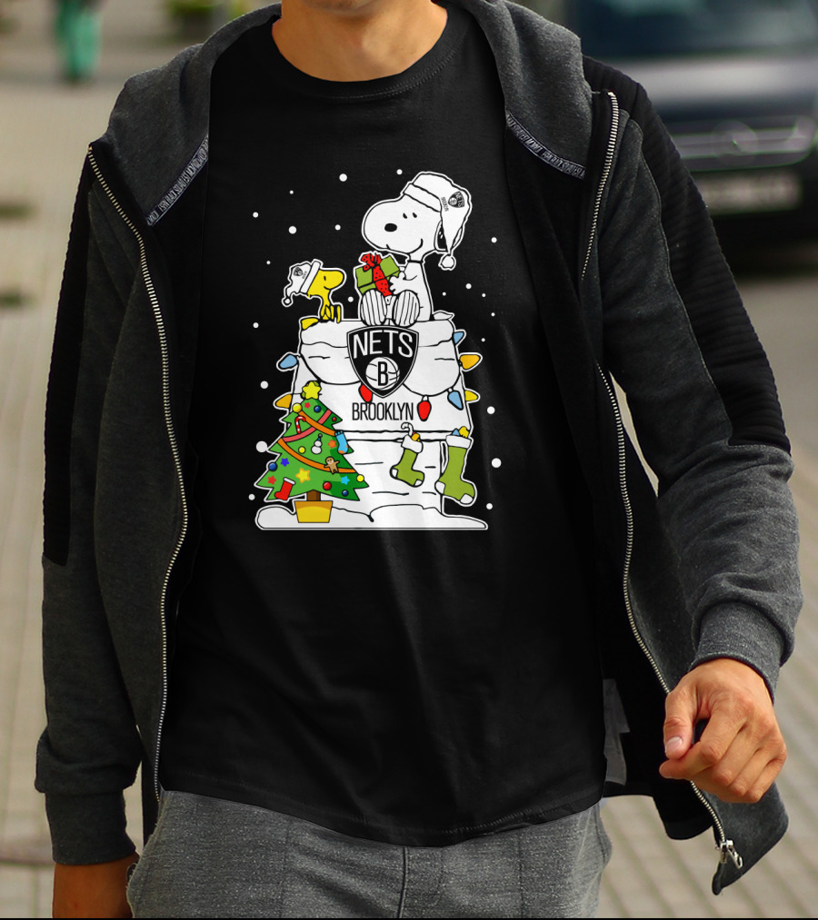 Brooklyn Nets Snoopy Christmas Peanuts Basketball Fan T-Shirt