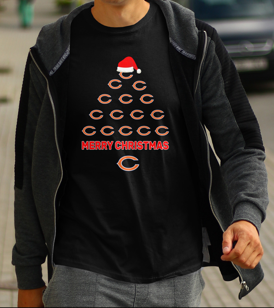 Merry Christmas Chicago Bears Tree With Santa Hat T-Shirt