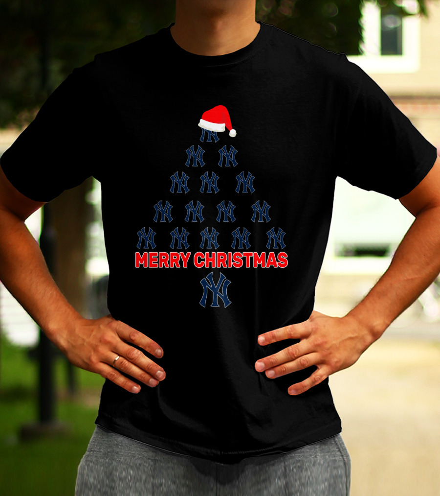Merry Christmas New York Yankees Tree With Santa Hat T-Shirt
