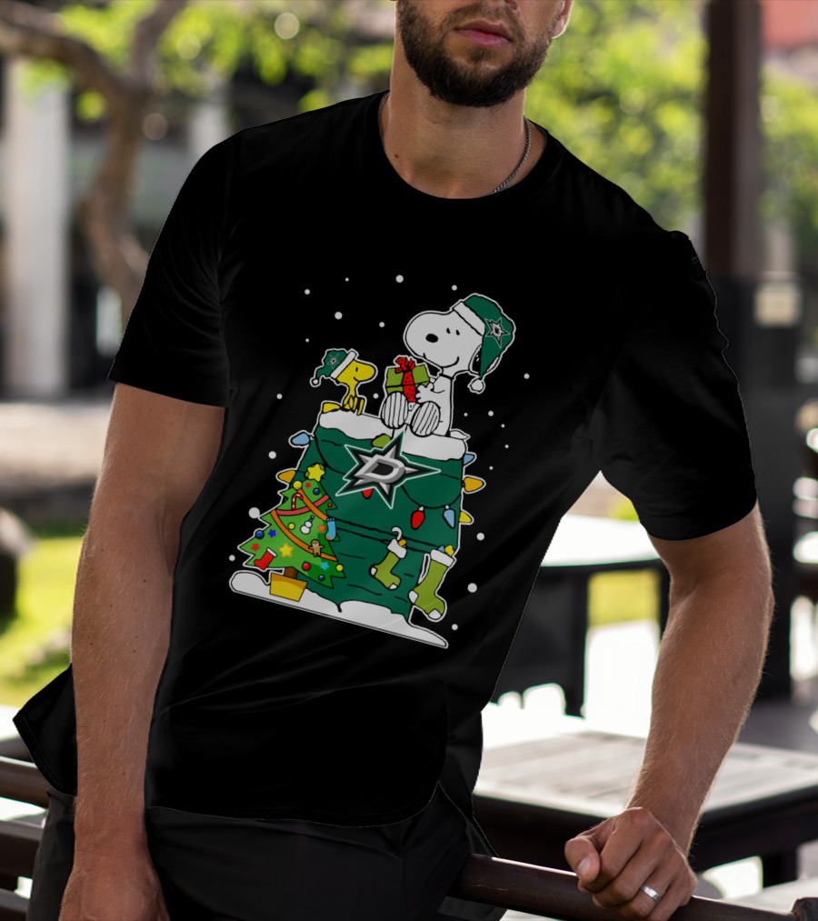 Dallas Stars Christmas With Snoopy And Woodstock Holiday Scene T-Shirt