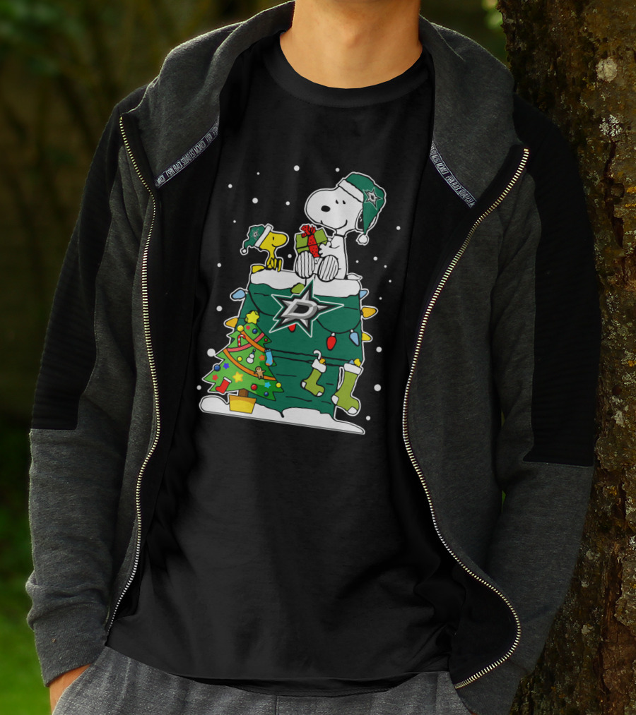 Dallas Stars Christmas With Snoopy And Woodstock Holiday Scene T-Shirt