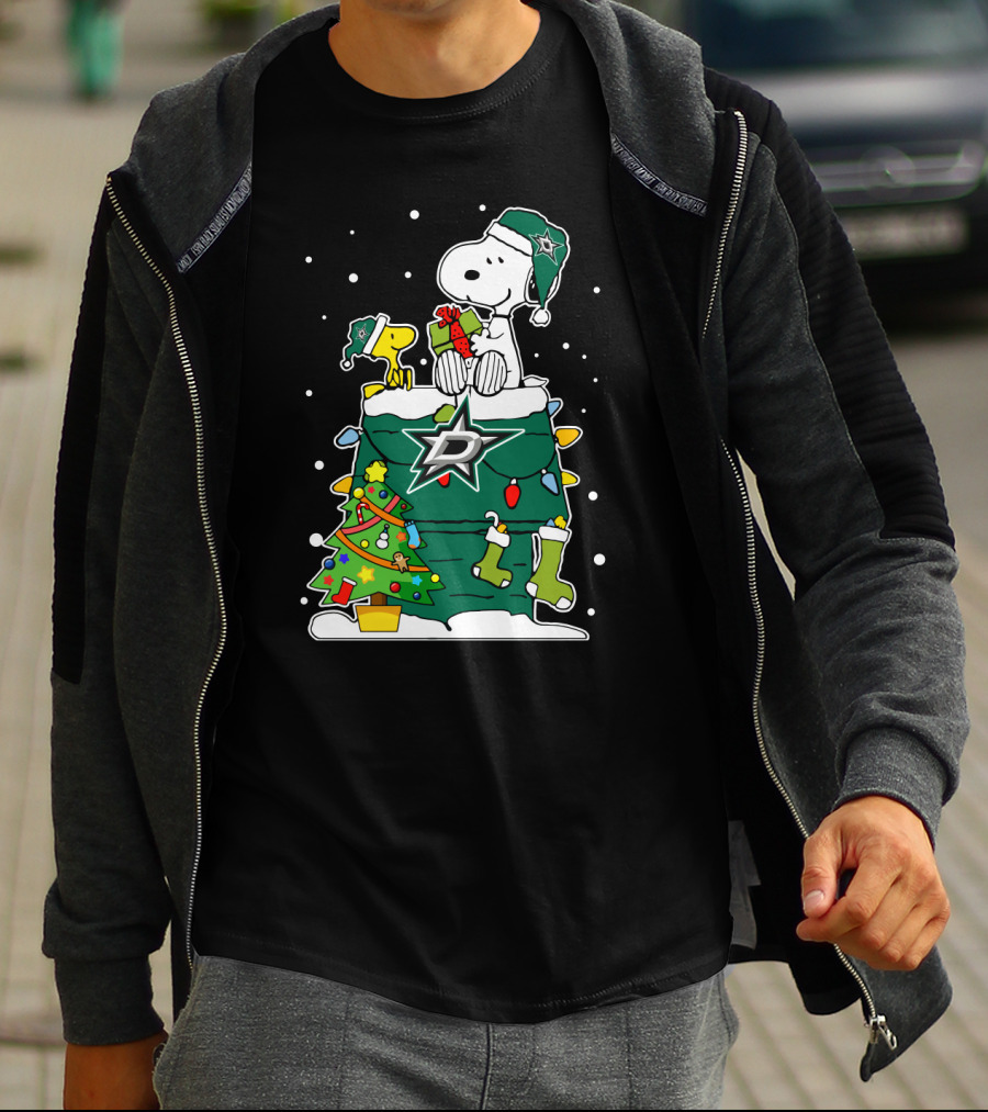 Dallas Stars Christmas With Snoopy And Woodstock Holiday Scene T-Shirt