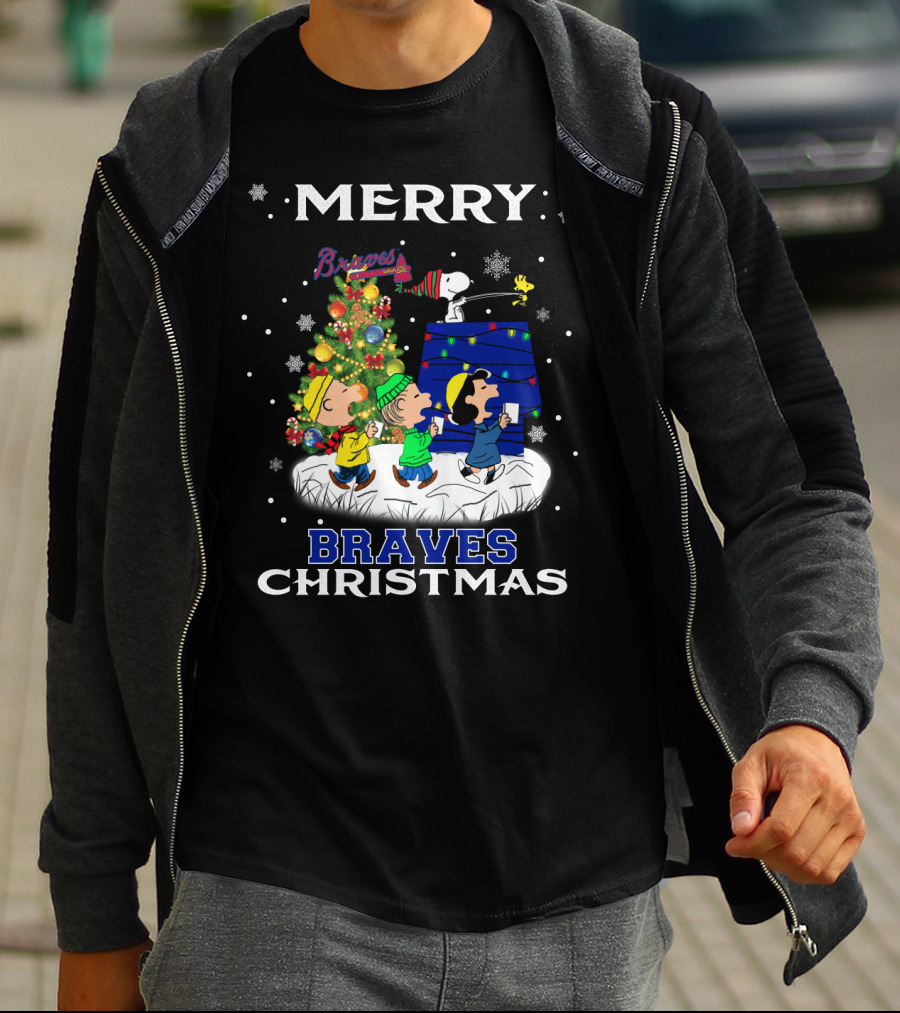 Merry Braves Christmas Atlanta Snoopy Fans T-Shirt