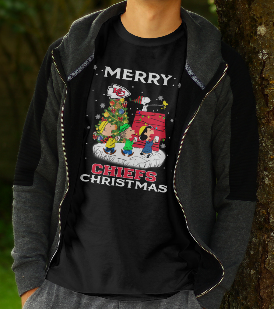 Merry Kansas City Chiefs Christmas Featuring Snoopy And Woodstock With Festive Tree T-Shirt
