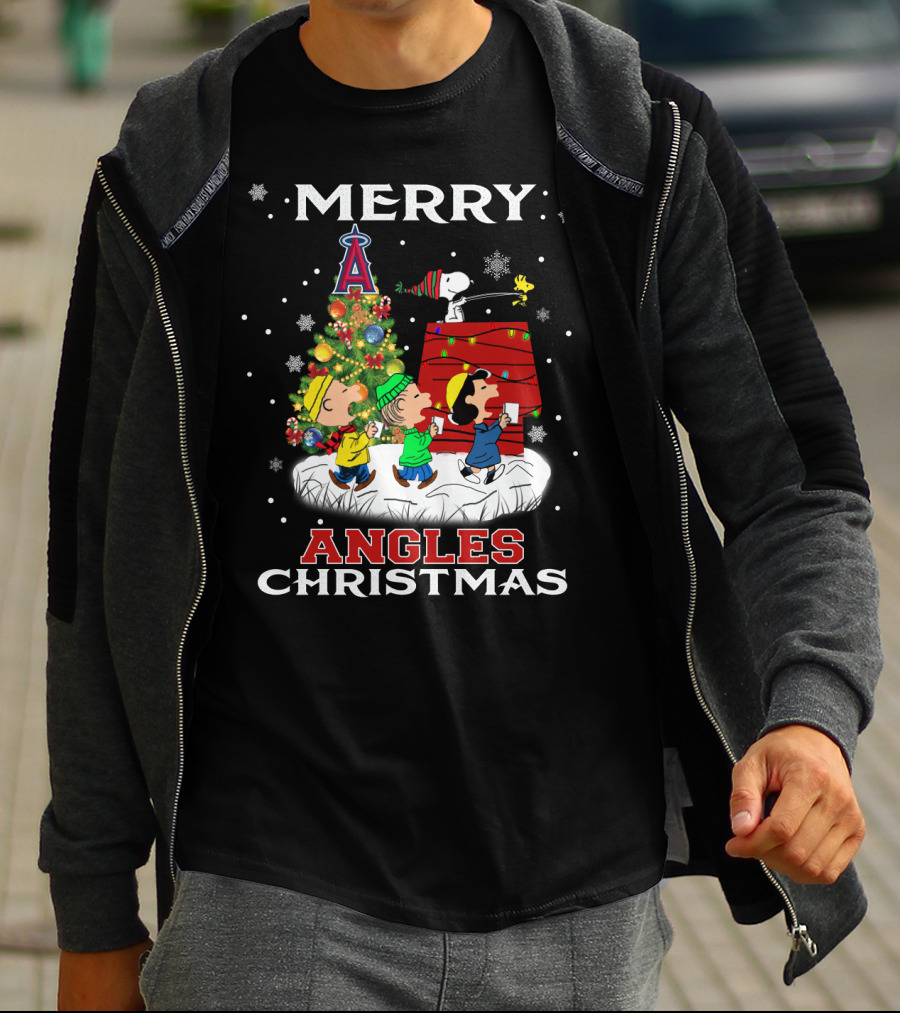 Merry Christmas Los Angeles Angels Snoopy Woodstock Charlie Brown Lucy Linus Fans T-Shirt