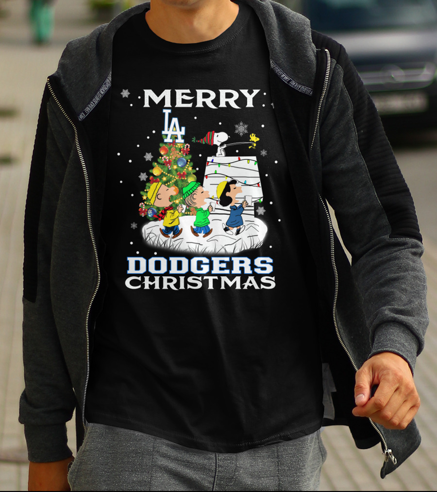 Merry Dodgers Christmas Snoopy And Friends Celebrate With La Dodgers Theme T-Shirt