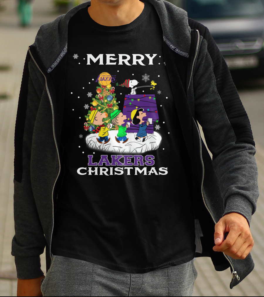 Merry Lakers Christmas Snoopy Peanuts Tree Festive Scene T-Shirt