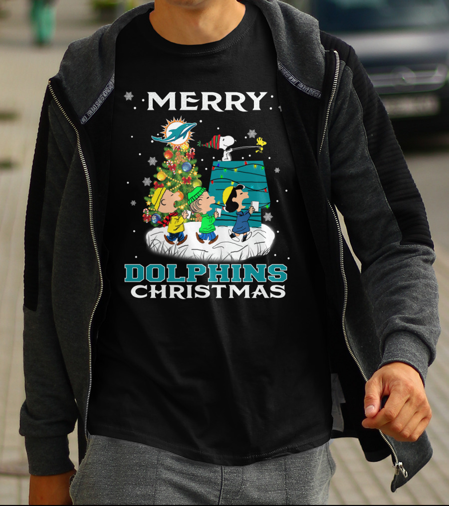 Merry Miami Dolphins Christmas With Snoopy And Friends T-Shirt
