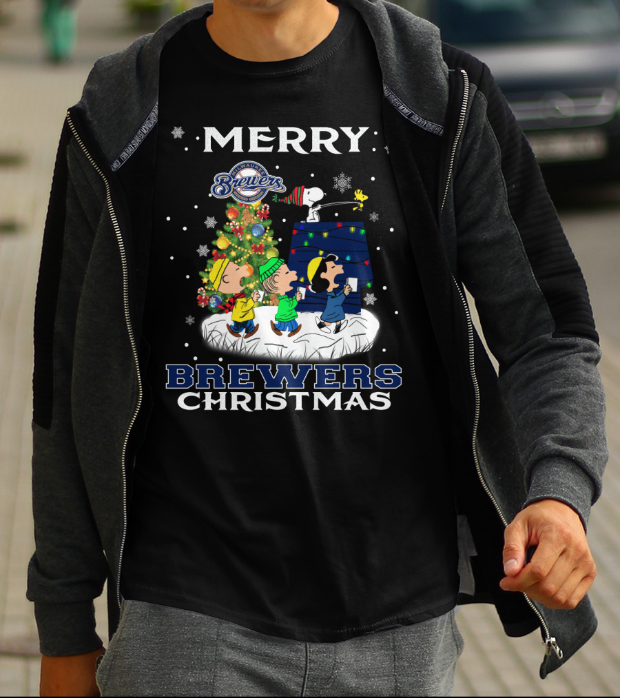 Merry Milwaukee Brewers Christmas With Snoopy And Friends T-Shirt