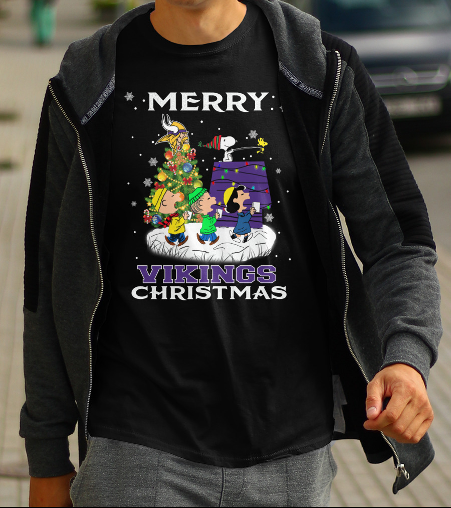 Merry Vikings Christmas With Snoopy And Friends T-Shirt