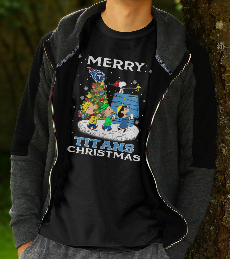 Merry Tennessee Titans Christmas Featuring Snoopy And Peanuts Characters T-Shirt