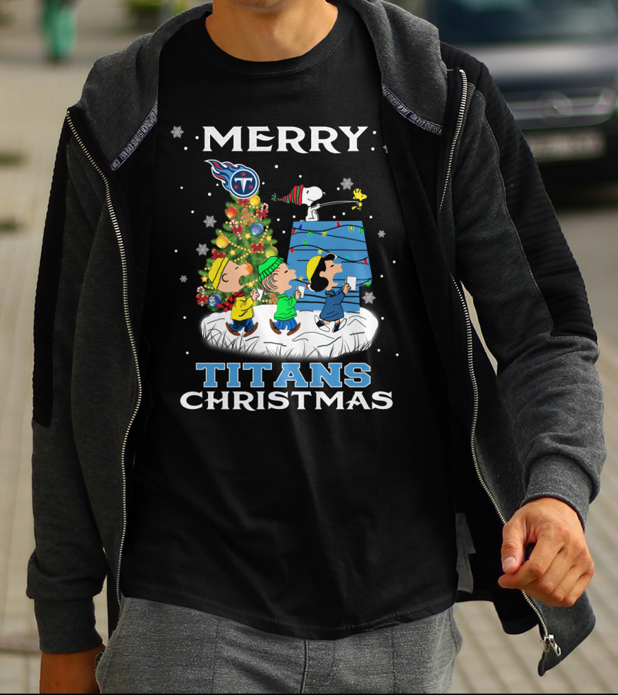 Merry Tennessee Titans Christmas Featuring Snoopy And Peanuts Characters T-Shirt