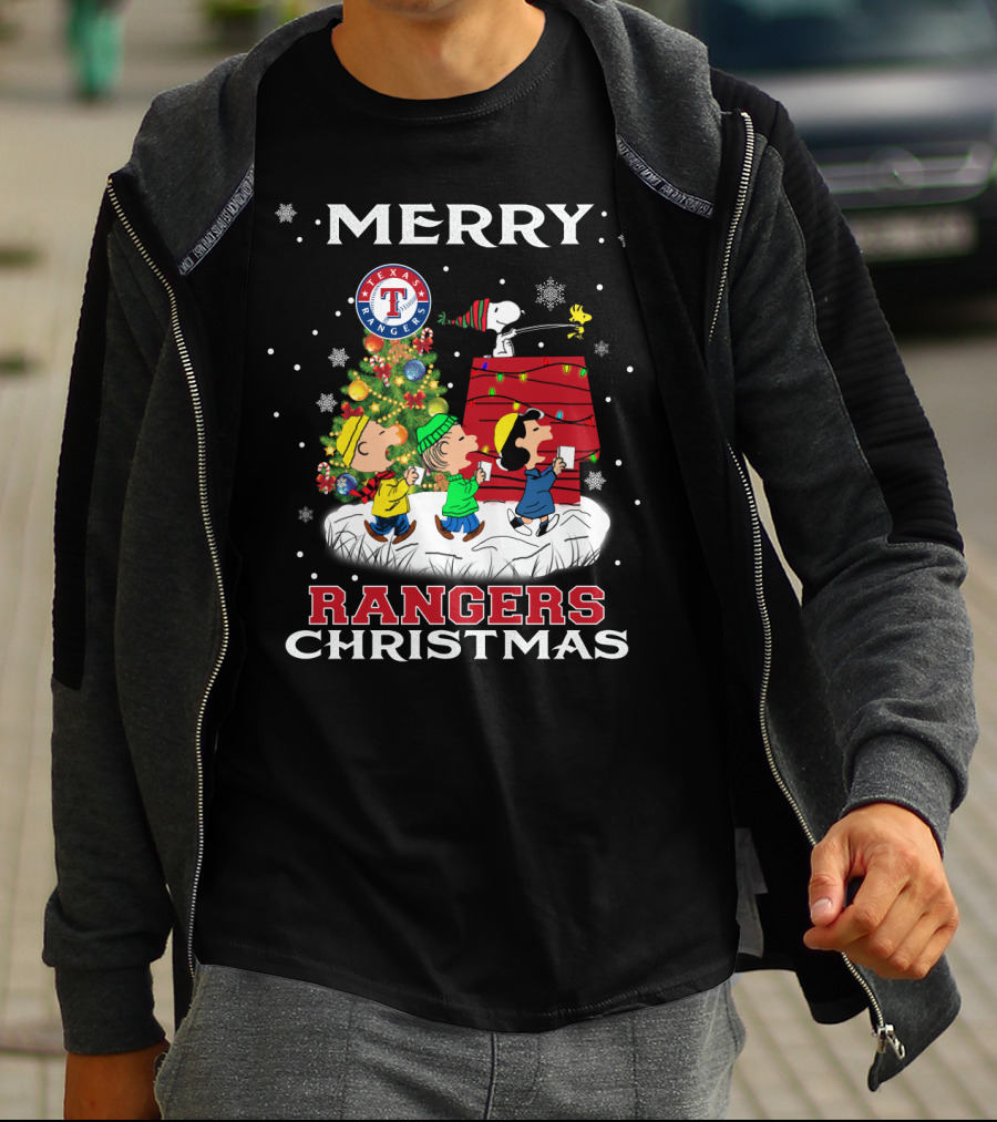 Merry Texas Rangers Christmas With Snoopy And Friends T-Shirt