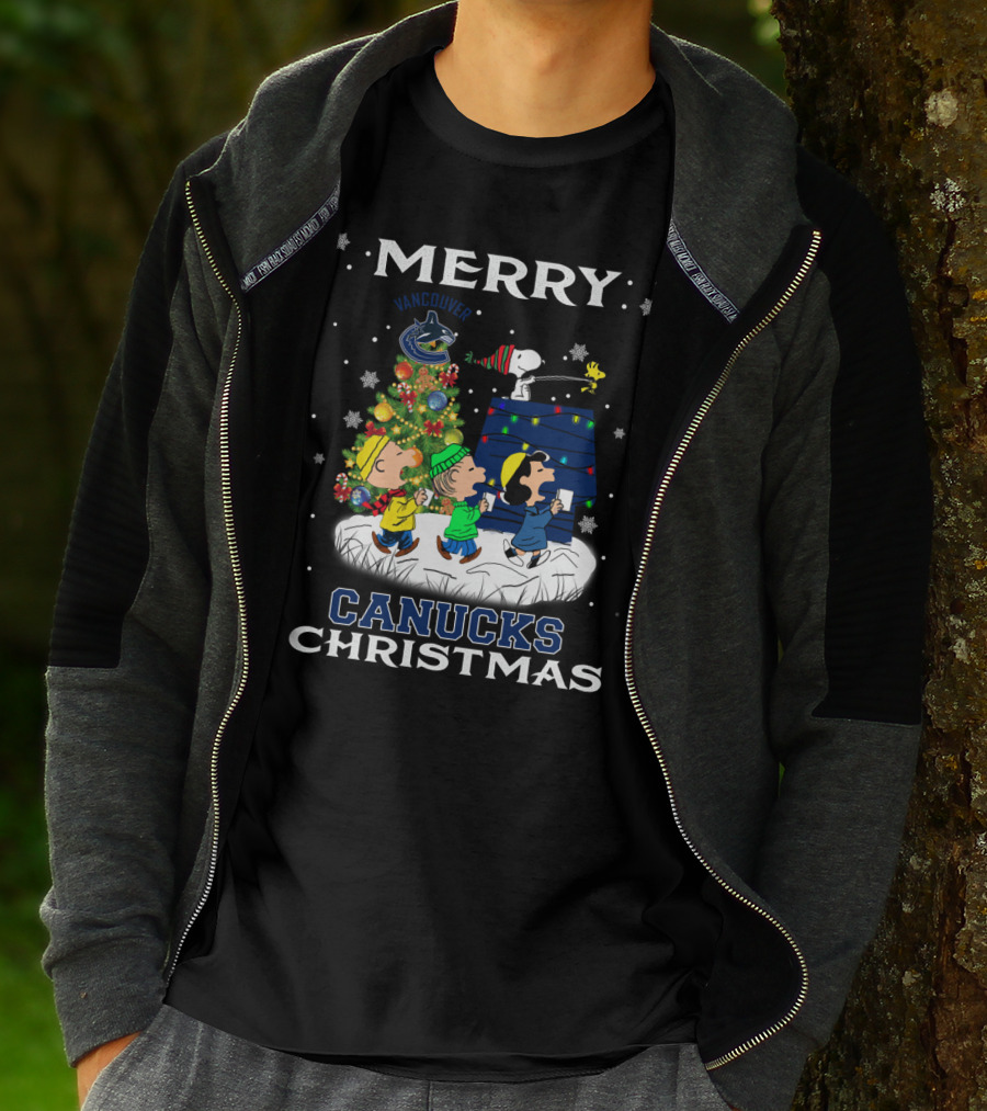 Merry Vancouver Canucks Christmas Snoopy Woodstock Tree T-Shirt