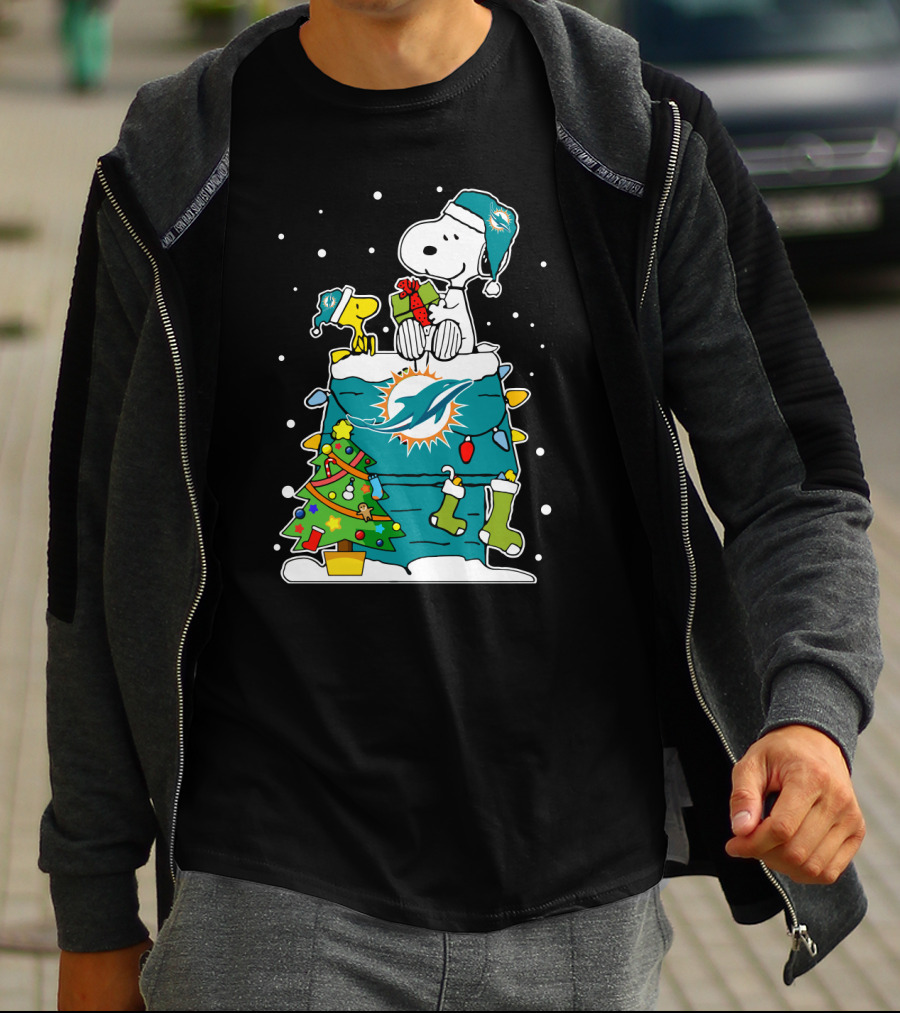 Miami Dolphins Snoopy Christmas Peanuts Fan Collection T-Shirt
